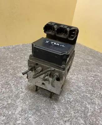 Nissan X-Trail T30 ABS Pump 47600AR005 JC2X080814 2X16E0315