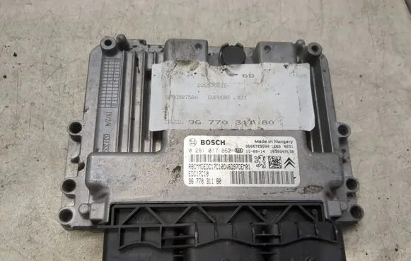 Citroen C4 II Engine control unit/module 0281017862 9677031180 9666729580