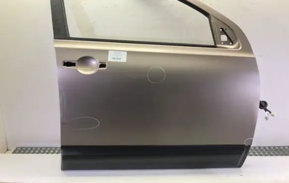 Nissan Qashqai Front door 