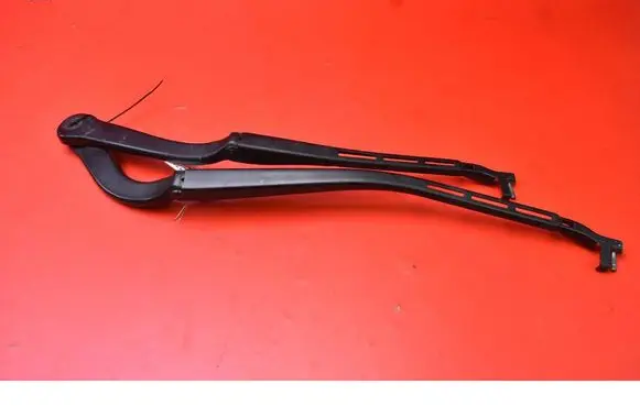 BMW X3 E83 Front wiper blade arm 