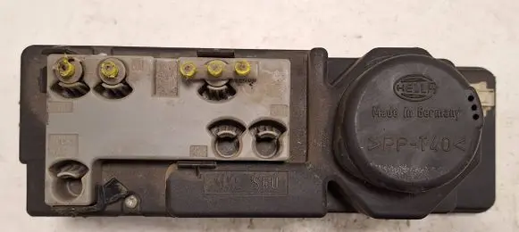 Mercedes-Benz C W202 Central locking vacuum pump 00782807 2088000448 002297290