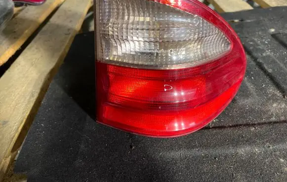 Mercedes-Benz E W210 Rear/tail lights A2108205464 5400