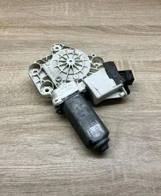 Opel Vectra C Rear door window regulator motor 24414776 106155