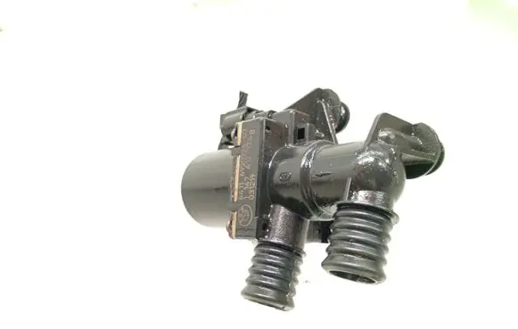 BMW 5 E60 E61 Coolant heater control valve 6920226