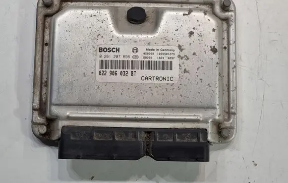 Porsche Cayenne (9PA) Engine control unit/module 022906032BT 0261207696