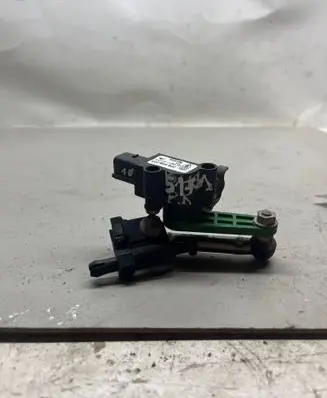 Volkswagen Touareg II Headlight/headlamp level sensor 7P0616213 15160101172