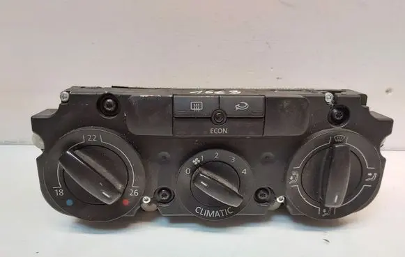 Volkswagen PASSAT B6 Climate control unit 1CF747309