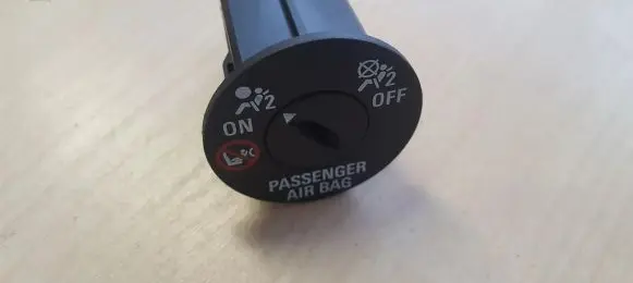 Opel Meriva B Passenger airbag on/off switch 13577258