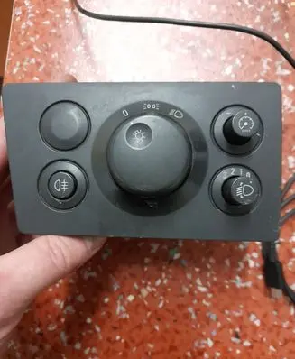 Opel Zafira B Light switch LK04060130 13205863