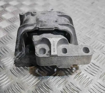 Volkswagen PASSAT B6 Engine mount bracket 1K0199262M