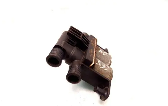 BMW 5 E60 E61 Coolant heater control valve 6908294 1147412167