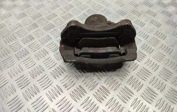 Hyundai i40 Front brake caliper