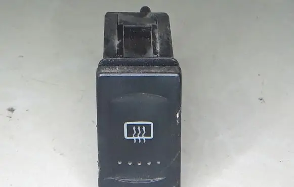 Volkswagen PASSAT B5 Windscreen/window heater switch 3B0959621C