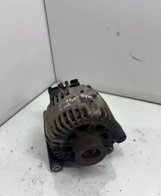 BMW 1 E81 E87 Generator/alternator 7799180 2543390A TG15C093