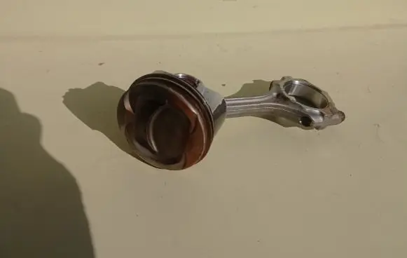 Lexus NX Piston with connecting rod