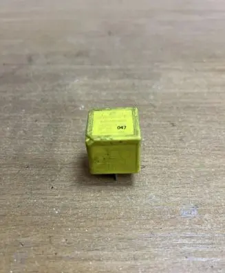Mercedes-Benz B W245 Other relay A0025421419 F4009