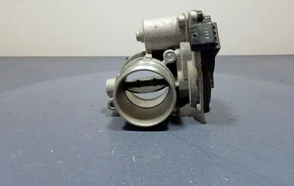 Hyundai i30 Throttle body valve 35150-08200