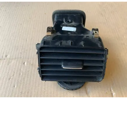 Volkswagen Touareg II Dashboard side air vent grill/cover trim 7P1819704A