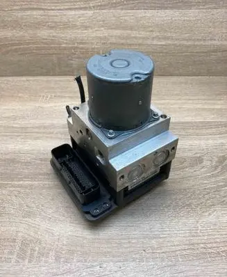 BMW 5 E60 E61 ABS Pump 6783360 6783362
