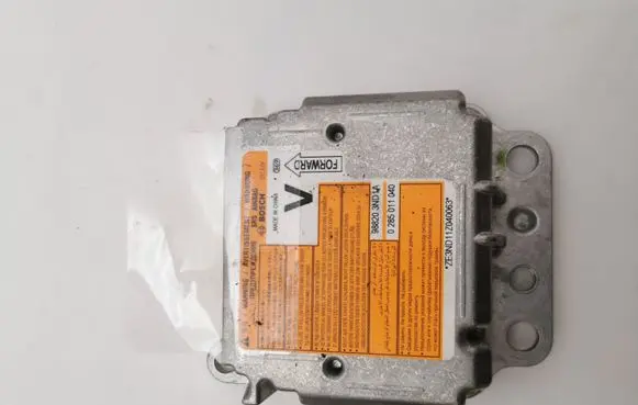 Nissan Leaf I (ZE0) Airbag control unit/module 988203ND1A
