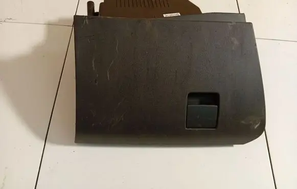 Opel Astra H Glove box 13191459