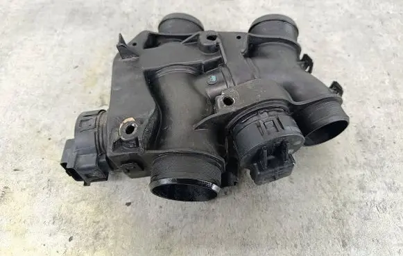 Citroen C4 Grand Picasso Throttle body valve 