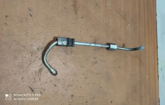 KIA Carnival Fuel injector supply line/pipe 