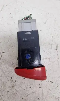 Honda HR-V Hazard light switch