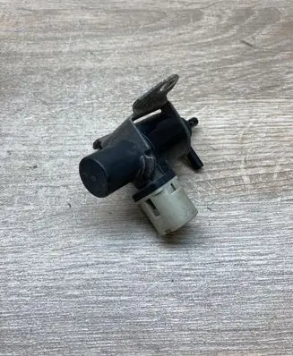 Mitsubishi Carisma Turbo solenoid valve 7700875912 9845