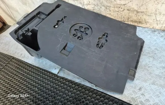 Lexus GS 300 350 430 450H Glove box in trunk 7521030011 7520130061