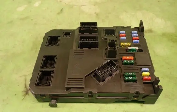 Peugeot 206 Fuse module