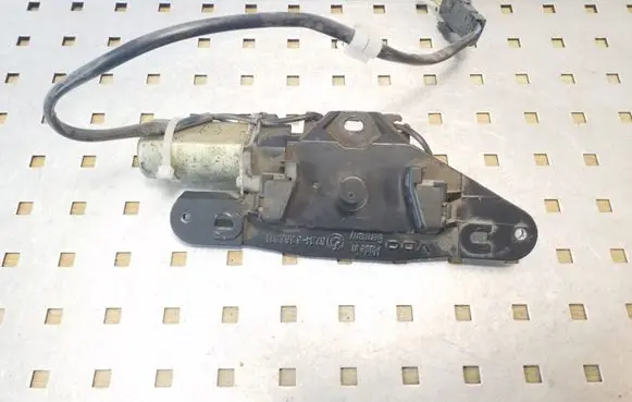 BMW 5 E39 Tailgate/trunk/boot lock/catch/latch 67148362371