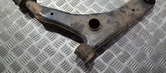 Volvo S40, V40 Front lower control arm/wishbone