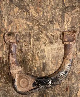Toyota Hilux (AN10, AN20, AN30) Front upper control arm/wishbone 