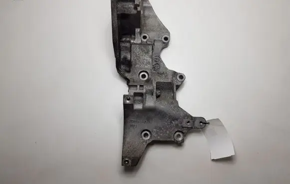 Volkswagen Golf VI Engine mounting bracket 03L903143Q