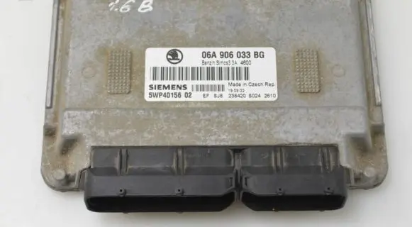 Skoda Octavia Mk1 (1U) Engine control unit/module 06A906033BG