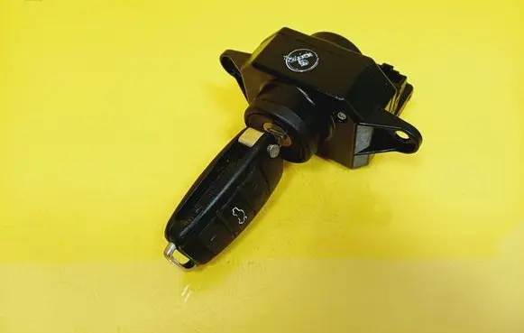 Audi A6 S6 C6 4F Ignition lock 4F0909131E