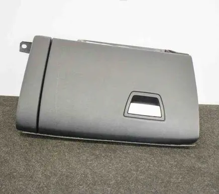 Maserati Ghibli Glove box 670010941 105349676C