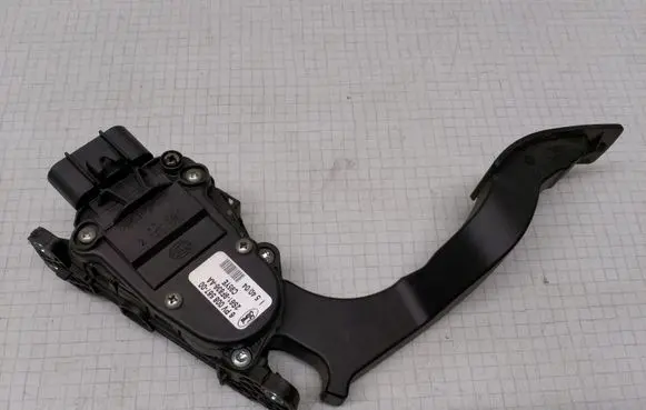 Ford Fiesta Accelerator throttle pedal 6PV00856700 2S619F836AA
