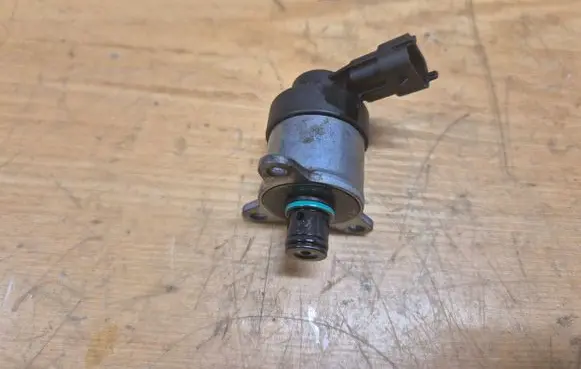 Hyundai Sonata Fuel pressure regulator 0928400633 1199468503