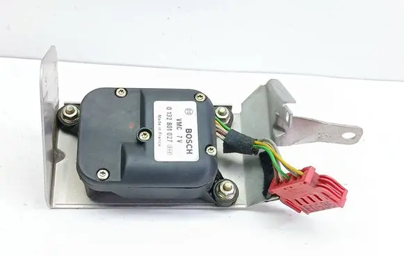 Audi A4 S4 B5 8D Air flap motor/actuator 0132801027