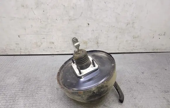 Mitsubishi Grandis Brake booster 