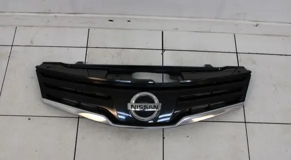 Nissan Note (E11) Front bumper upper radiator grill 62310BH00H
