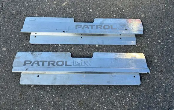 Sill/side skirt trim