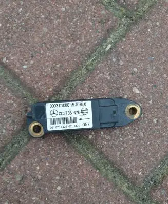Mercedes-Benz C W203 Airbag deployment crash/impact sensor 0018204426 003735
