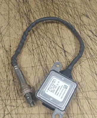 Mercedes-Benz S W222 Lambda probe sensor A0009058411
