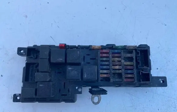 Volvo S80 Fuse module 8678449