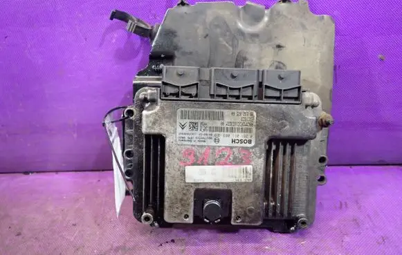 Peugeot 206 CC Engine control unit/module ECU 0281011089
