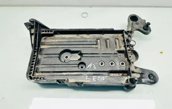 Seat Leon (5F) Battery tray 