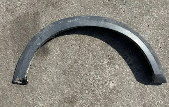 Land Rover Discovery 3 - LR3 Front mudguard DFJ000022 DFJ00002